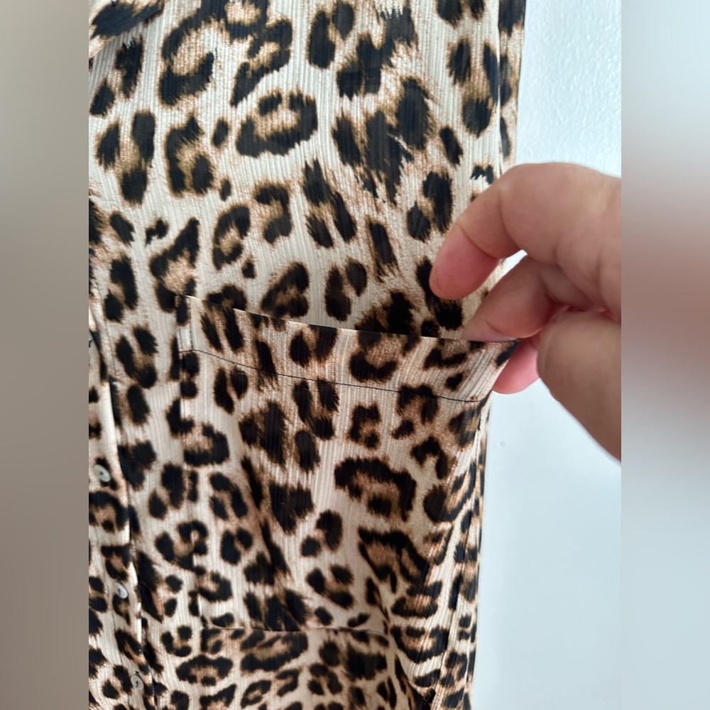 Zara animal print oversized button down blouse  size small - Picture 4 of 11